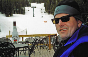 Glasgow enjoyed travel, including family ski trips and visits to Scotland, Ireland and the Galapagos Islands.