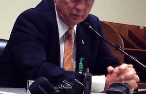 Arkansas Gov. Mike Beebe speaks to reporters at the legislative preview in January. On Wednesday, lawmakers voted to override his veto of the voter ID bill.