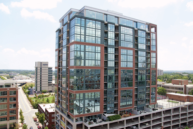 An affiliate of The Broe Group bought the River Market Tower loan from Little Rock&rsquo;s Metropolitan National Bank as part of a year-end transaction.