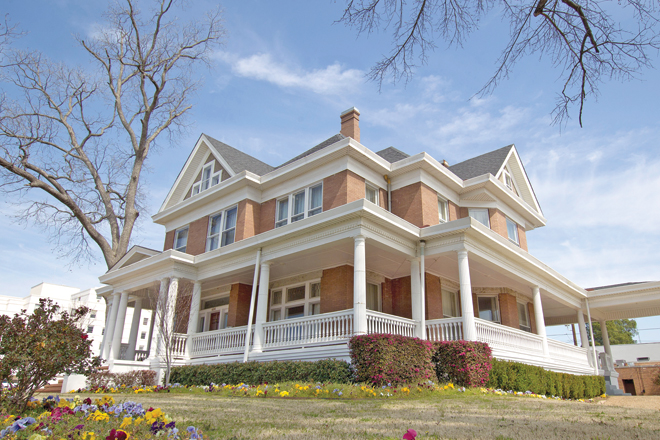 The Texarkana law firm of Keil & Goodson, one of the most lucrative firms in the state,&nbsp; practices out of this location at 406 Walnut St.