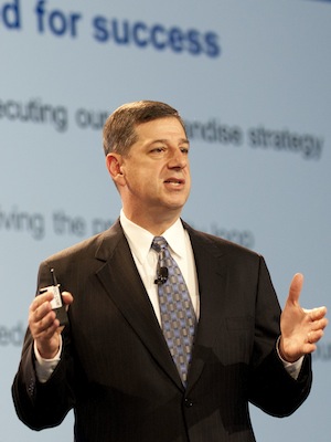 Bill Simon at Wal-Mart's October launch of a pilot program for same-day delivery.&nbsp;