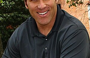 Clint Stoerner, joining fellow former Razorback Pat Bradley at KKSP-FM, 93.3, on May 6.