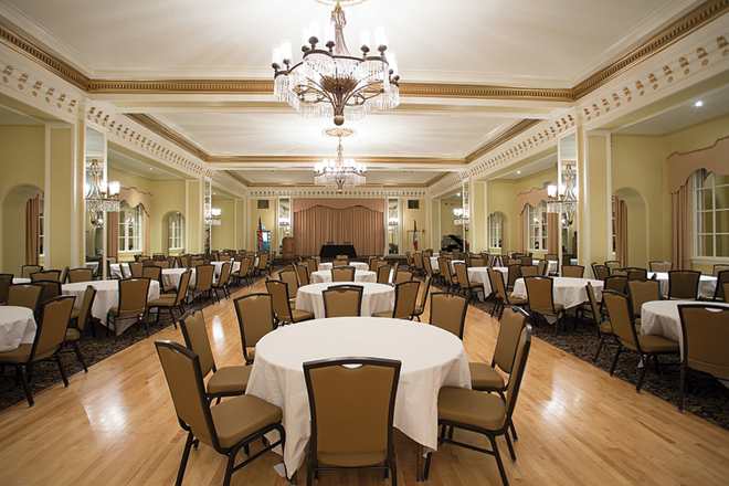 Arlington Hotel&rsquo;s Crystal Ballroom