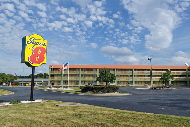 Rebranding to a Super 8 accompanied the sale of the former La Quinta Inn at 11701 Interstate 30 in Little Rock.&nbsp;