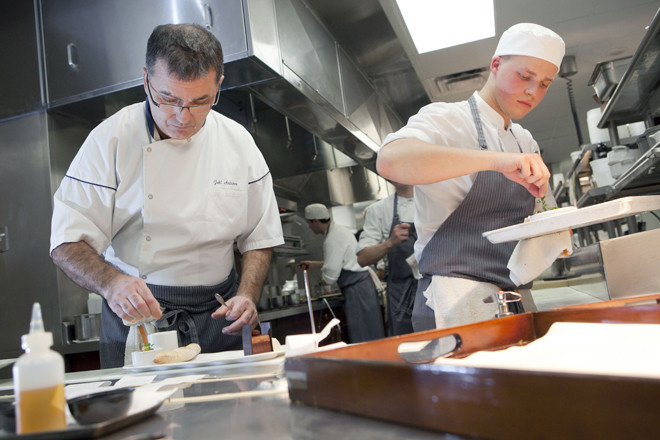Antunes works alongside Veselin Varbanov.