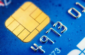 Major credit card companies want most U.S. banks and merchants to switch to chip-and-pin cards by October 2015.