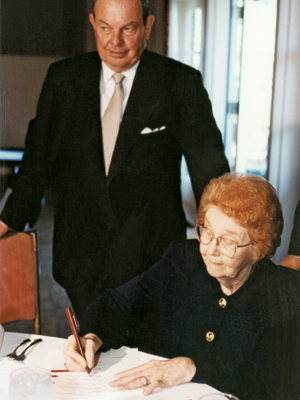 Jack Frost was on hand when Bernice Jones created the Bernice Young Jones Educational Trust for Family & Community Studies in October 1995.