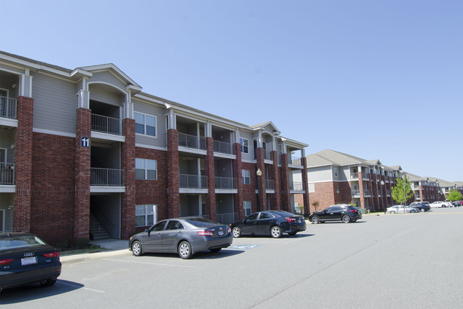Foothills Apartments at 2401 Lakeview Road in North Little Rock. (Photo by Jason Burt)