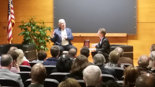 Former Acxiom CEO Charles Morgan (left) shares his insights as part of the Arkansas Venture Center's Build IT series. ABPG publisher Mitch Bettis (right) served as moderator.