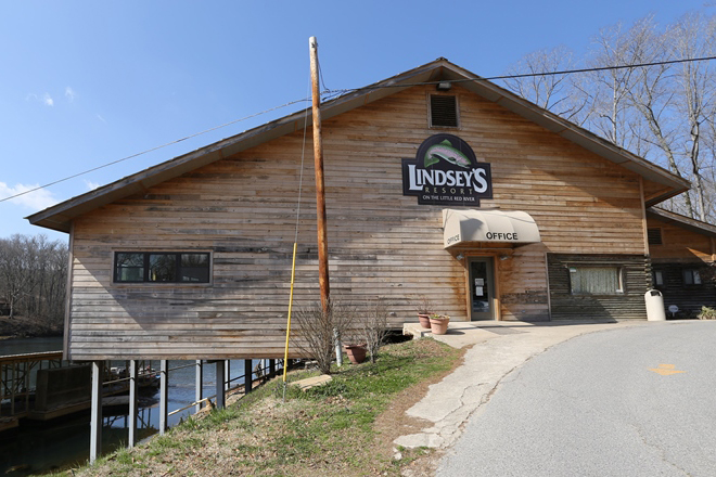 Lindsey's Rainbow Resort &bull; 350 Rainbow Loop, Heber Springs