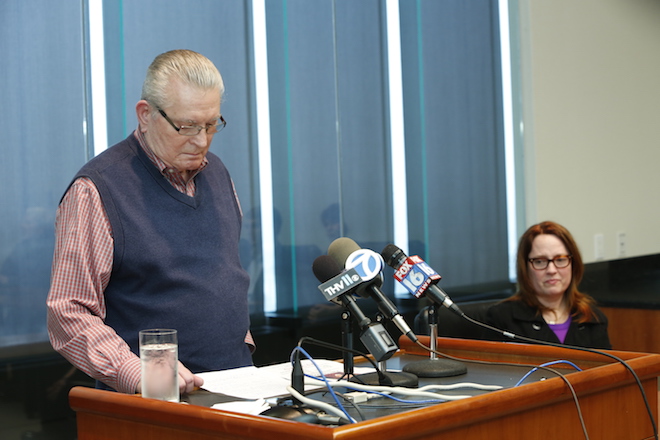John Glasgow's brother, Roger Glasgow, and his widow, Melinda, at a news conference in Little Rock.