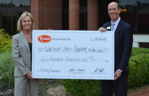 Sara Lilygren,&nbsp;Tyson Foods' executive vice president of corporate affairs, and Peter B. Lane,&nbsp;president and CEO of Walton Arts Center.