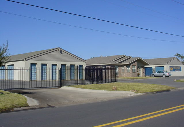 1325 E. Museum Road in Conway