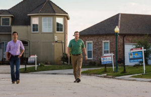Hamish Linklater and Rafe Spall in The Big Short.