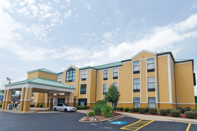 Quality Suites at 14322 Frontier Drive in Maumelle.