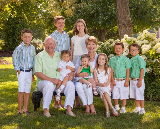 Robin and Gary George pose with their family, (back row, from left) Hayden, Bailey, (front row, from left) Beckett, Lillian, Campbell, Asher and Garrick.&nbsp;