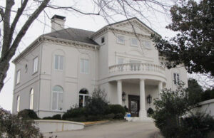 Walter Quinn&rsquo;s Riverview Point home is headed toward a foreclosure auction in the wake of his diminished oil and gas wealth.