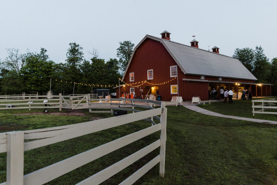 Megan McClelland-Little & Austin Burks
April 30, 2016
Pratt Place Inn and Barn, Fayetteville