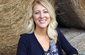 Alechia Meador of the Arkansas Farm Bureau Women's Committee