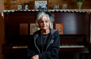 Joanne Cash, at the Johnny Cash Boyhood Home, recalled singing with her brother at their mother&rsquo;s beloved piano.&nbsp;