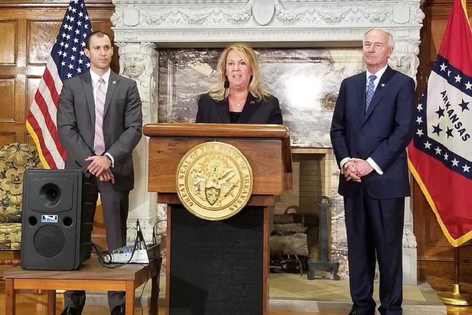 From left to right: Arkansas Economic Development Commission Executive Director&nbsp;Mike Preston, Aerojet Rocketdyne President and CEO&nbsp;Eileen Drake and Gov. Asa Hutchinson.