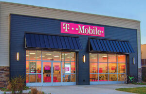 The T-Mobile retail location at 935 E. Oak Street in Conway