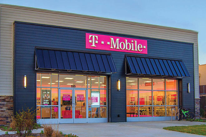 The T-Mobile retail location at 935 E. Oak Street in Conway