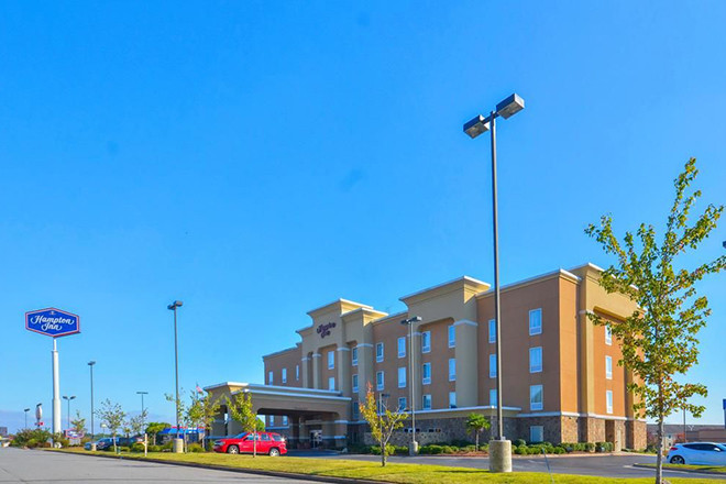 Hampton Inn at 307 Office Park Drive in Bryant