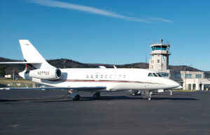 Hot Springs Memorial Airport, a postwar art-deco gateway to Arkansas’ most celebrated tourism city, expects increased traffic as Oaklawn Racing Casino Resort adds a 200-room luxury hotel and live casino gambling. Hot Springs Memorial Airport, a postwar art-deco gateway to Arkansas’ most celebrated tourism city, expects increased traffic as Oaklawn Racing Casino Resort adds a 200-room luxury hotel and live casino gambling. The tower has been unstaffed since former President Ronald Reagan fired 11,000 striking air traffic controllers in 1981, according to airport manager Glen Barentine.