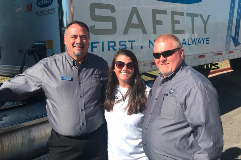 Skylar Hatfield with Arkansas Road Team captains Loren Hatfield (her father) and Dennis Fuller.