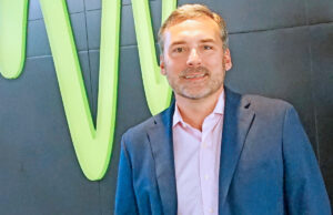 A bankruptcy court’s approval clears the way for Windstream CEO Tony Thomas and others to earn a slice of $24 million in bonuses.