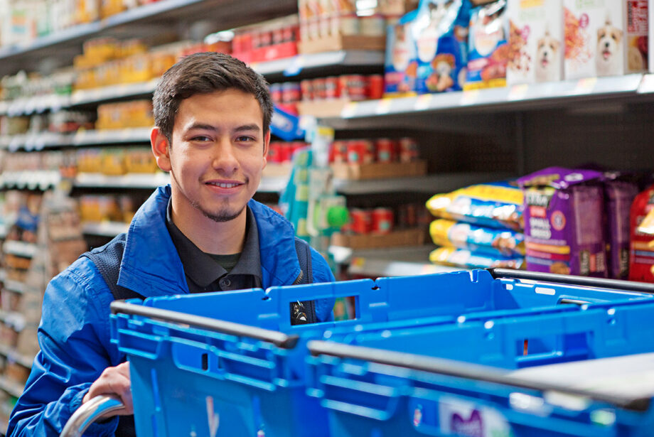 Walmart is adding to an army of 30,000 personal shoppers to power its new grocery delivery service. The workers also  select groceries for pickup customers.