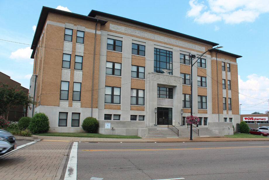 Pope County Circuit Court in Russellville, site of cases involving unwanted faxes.