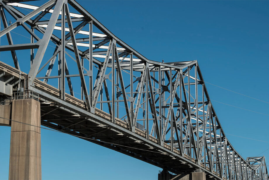 The Helena Bridge spans the Mississippi River, carrying travelers on U.S. 49 into Arkansas.
