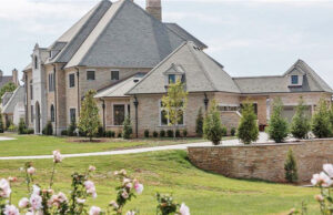 The 11,023-SF home sold by former Arkansas Razorbacks football coach Chad Morris was built in 2010.