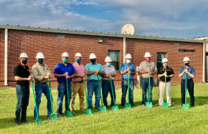 Today's Power and local officials break ground on the solar array expected to supply 90% of the Viola School District's electricity needs.