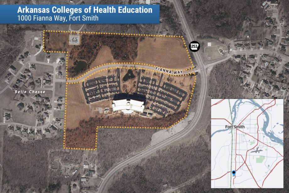 Parcel dimensions are approximate and shown for illustration only.