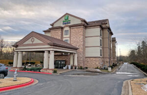 Holiday Inn Express & Suites at 200 Holiday Drive in Maumelle