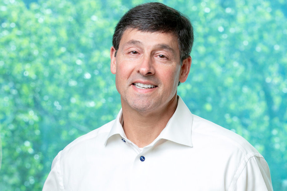 Former Alltel executive Jeff Fox has turned his full attention back to The Circumference Group in Little Rock after a string of investment successes.