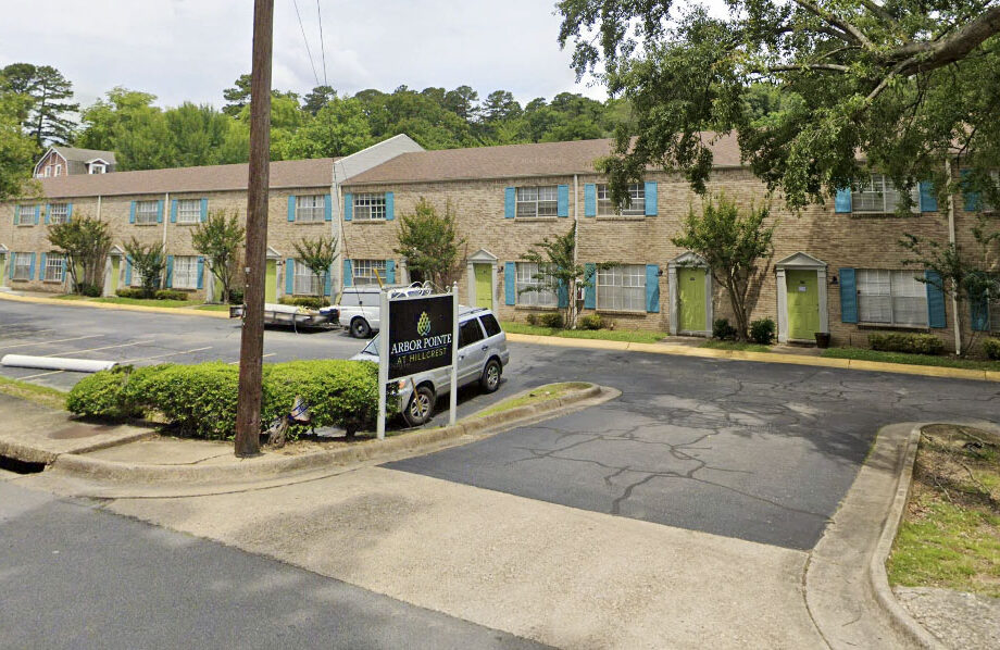 A Google Street View image of Arbor Pointe Apartments at 3802 Kavanugh Blvd. in Little Rock