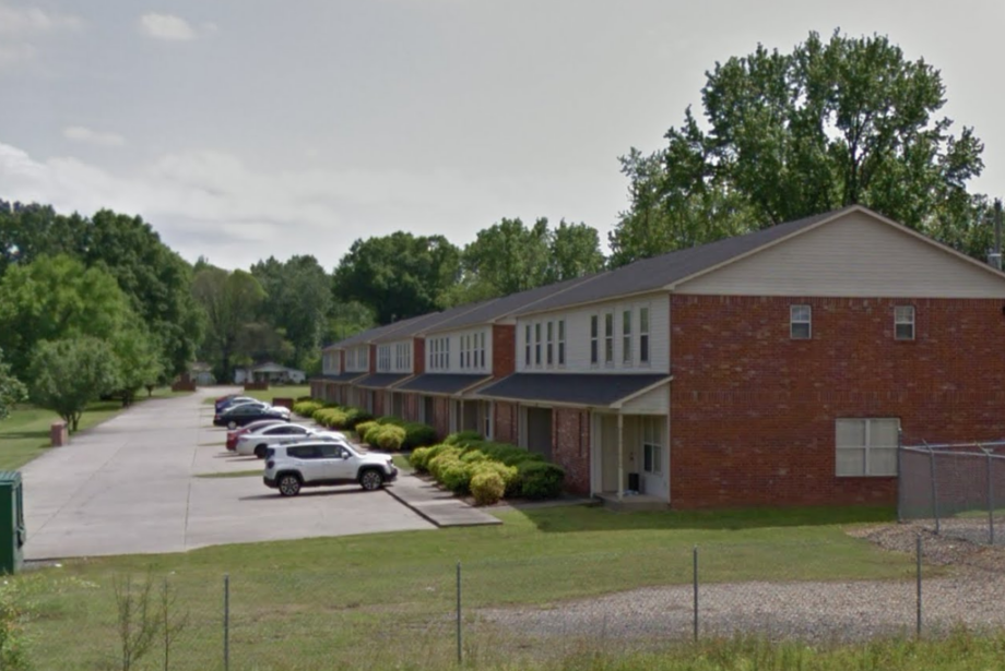 Foxcroft Apartments at 900 Madden Rd. in Jacksonville