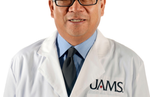 UAMS researcher Hong-yu Li