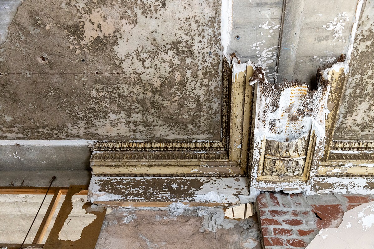 The interior of the 91,000-SF office tower is in need of some much needed TLC to overcome years of neglect and restore some of its former glory.