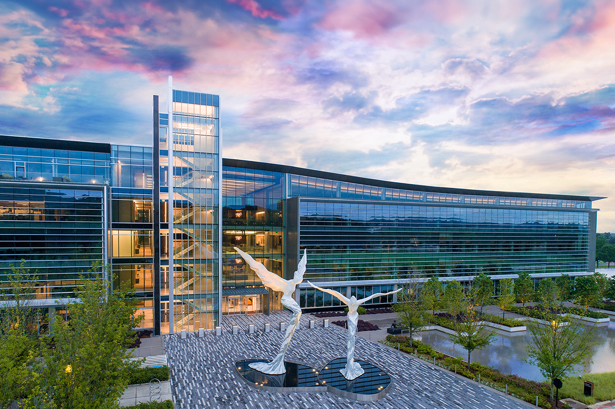 Bank OZK Misses Estimates as Q1 Profit Slips and Expenses Rise