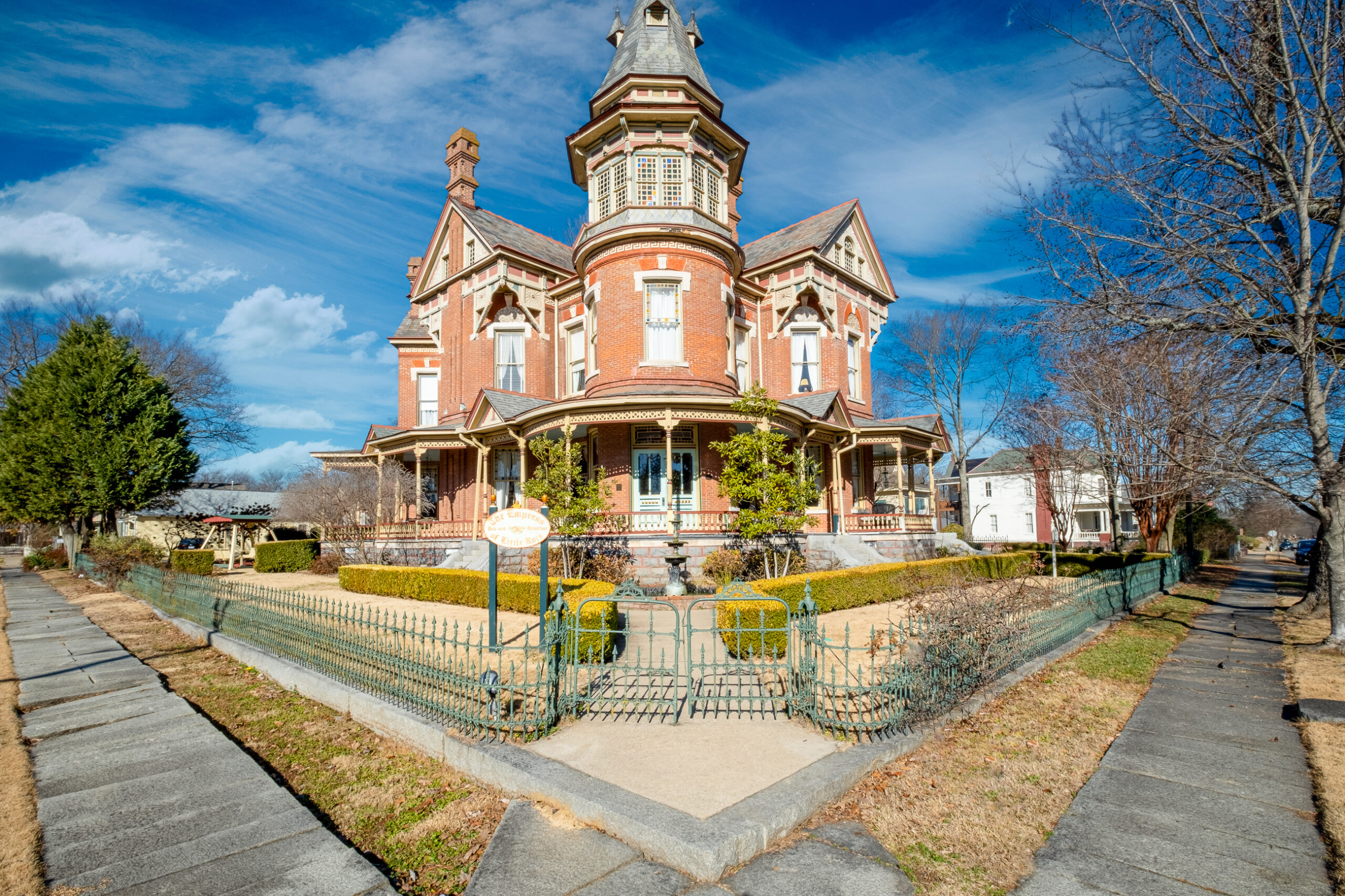 Arkansas' Only Michelin-Rated Hotel Sells for $1.55M