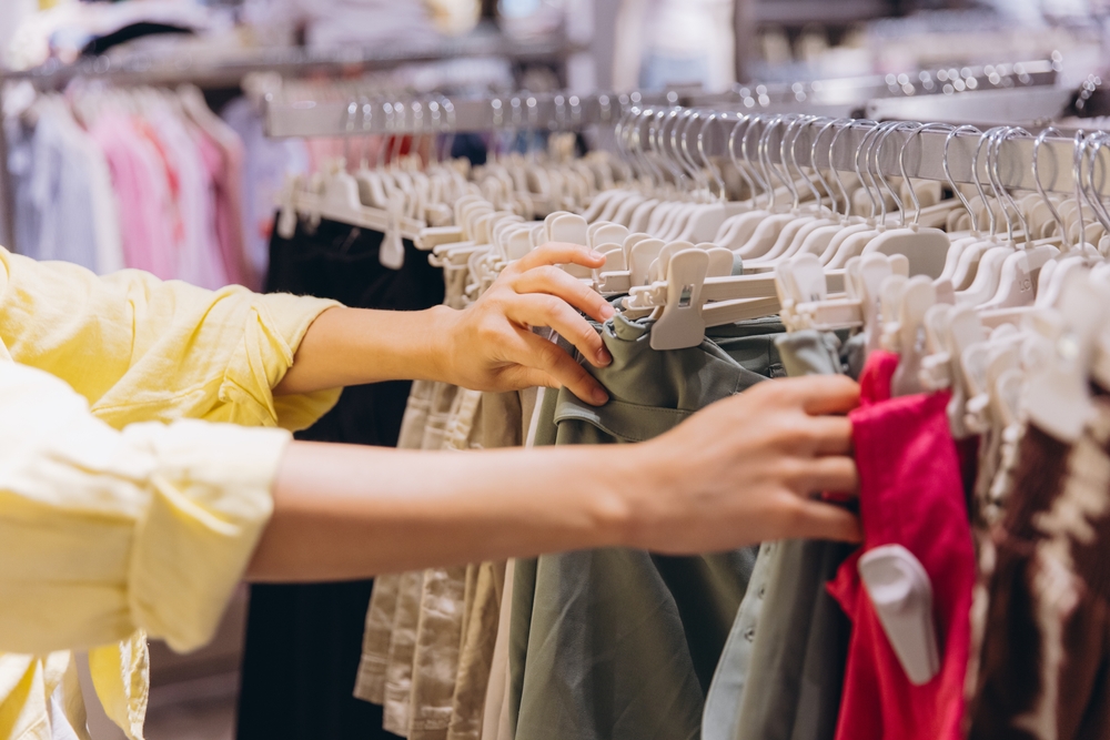Retail Sales Up 0.9% In May, Underscoring Resilience of US Consumer