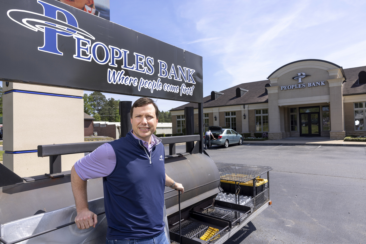 Peoples Bank of Sheridan Celebrates 25 Years as De Novo Bank